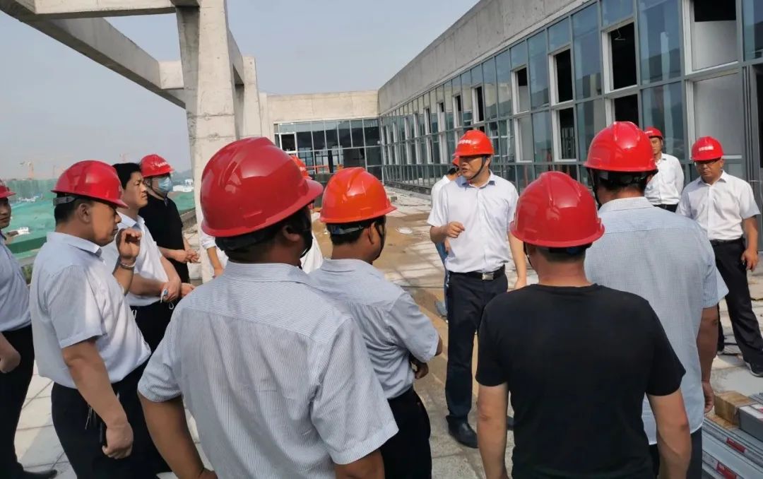 金城装饰召开上半年质量安全工作专题会并启动“安全百日无事故”活动(图3)